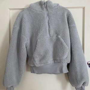 ALO sherpa half zip hoodie